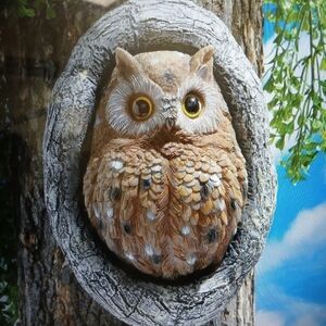 Octavius Knothole Owl Tree Sculpture